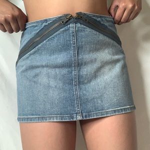 BCBGeneration Y2K Denim Mini Skirt Women’s Size 30 Bratz Zippers Microskirt